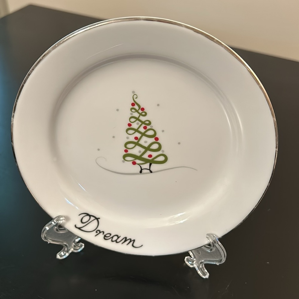 Appetizer/Dessert Christmas Holiday Tis the Season 6.5” Glass Plates - Set of 3 - Picture 3 of 5